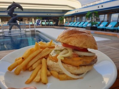 Ten tips to avoid gaining weight on a cruise