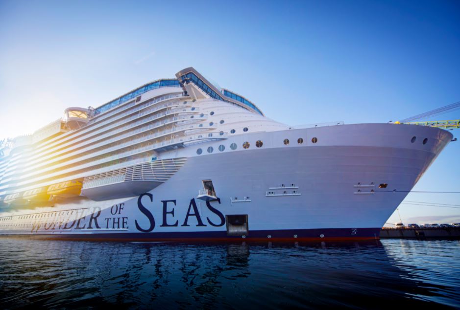 royal-takes-over-wonder-of-the-seas