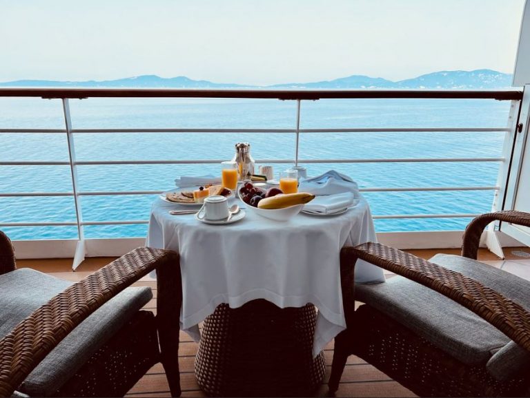 Balcony Breakfast Regent