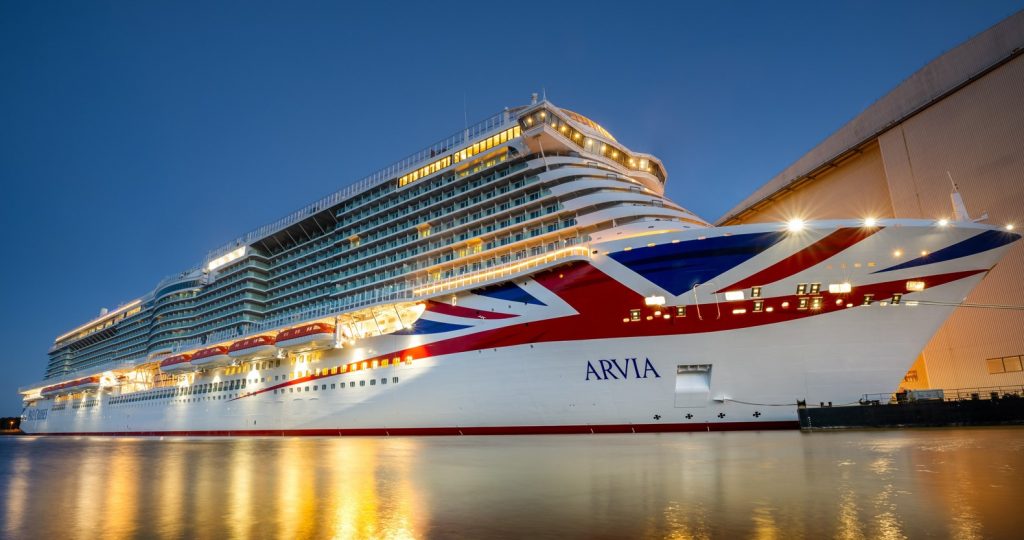 P&O Cruises : Arvia quitte le chantier naval