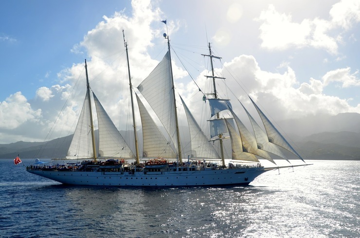 star-clipper-a-4-masted-schooner-as-a-cruise-ship