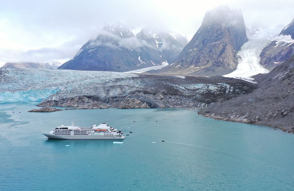 silversea-new-charter-flights-to-the-arctic