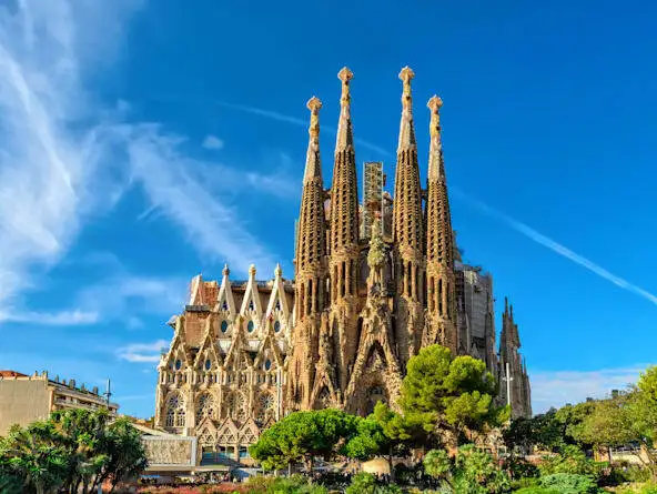new-years-eve-in-barcelona-with-windstar-cruises