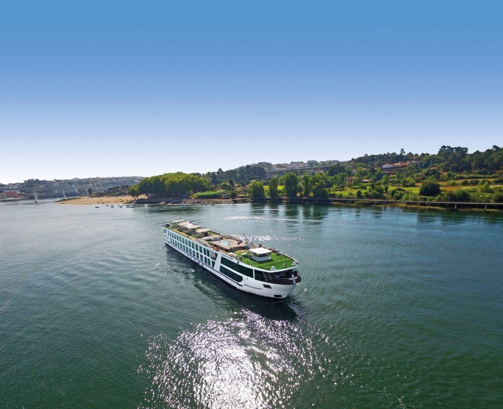emerald-cruises-luxury-cruises-for-discerning-palates