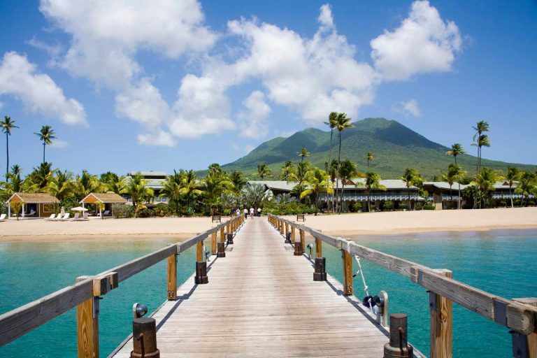 les-couleurs-et-la-vivacite-des-caraibes-avec-emerald