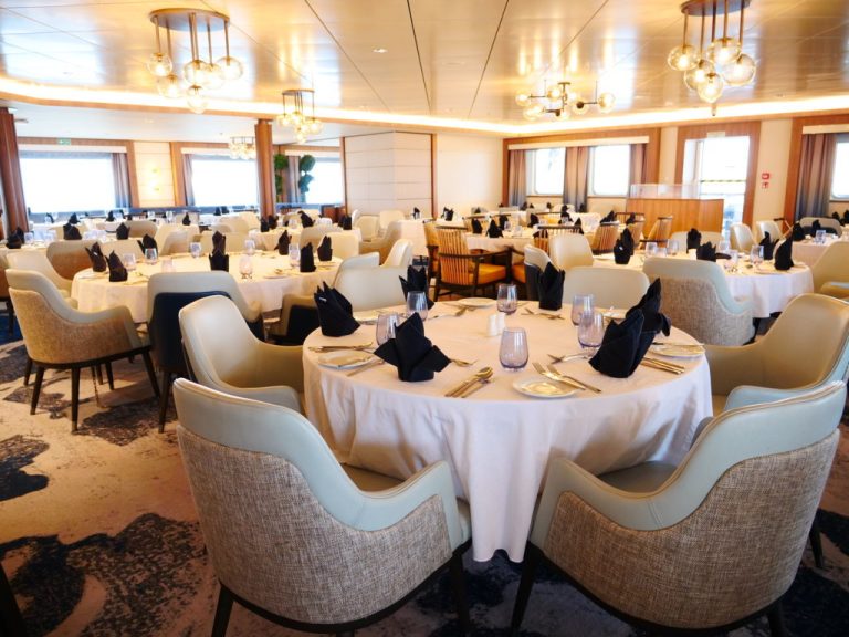 Ocean_Albatros_Jens_Munk_Restaurant