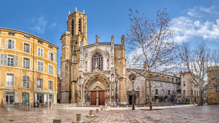 9. Riverside minicrociere, Arles, France