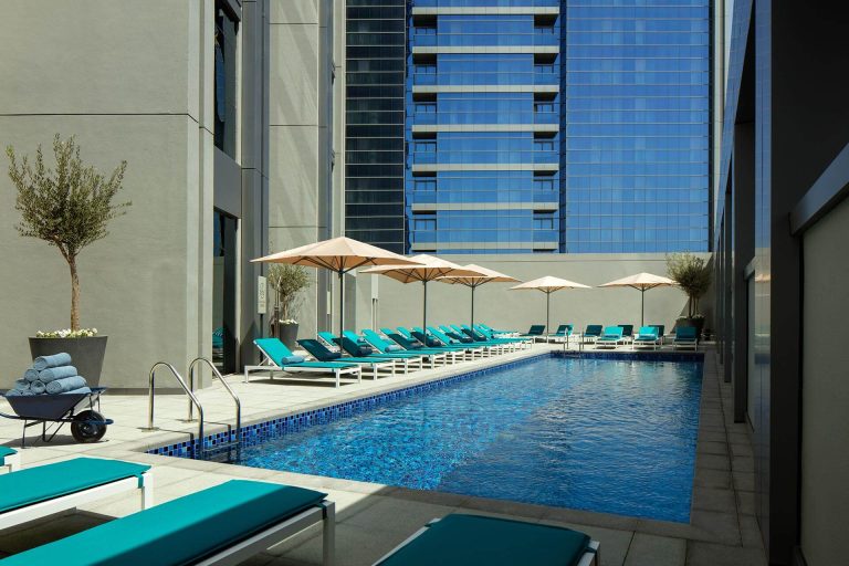 Rove Dubai Marina_Pool