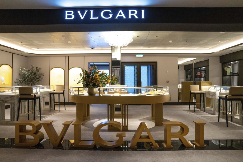 ilma-starboard-eroeffnet-eine-bvlgari-boutique