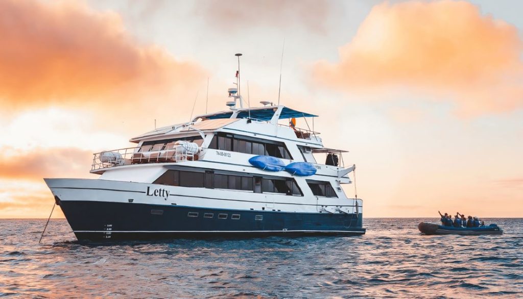 letty-yacht-an-immersive-experience-in-the-galapagos