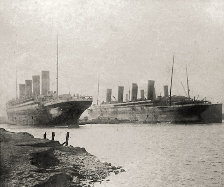 Britannic_&_Olympic_Sisters_Together_in_Belfast_Shipyard