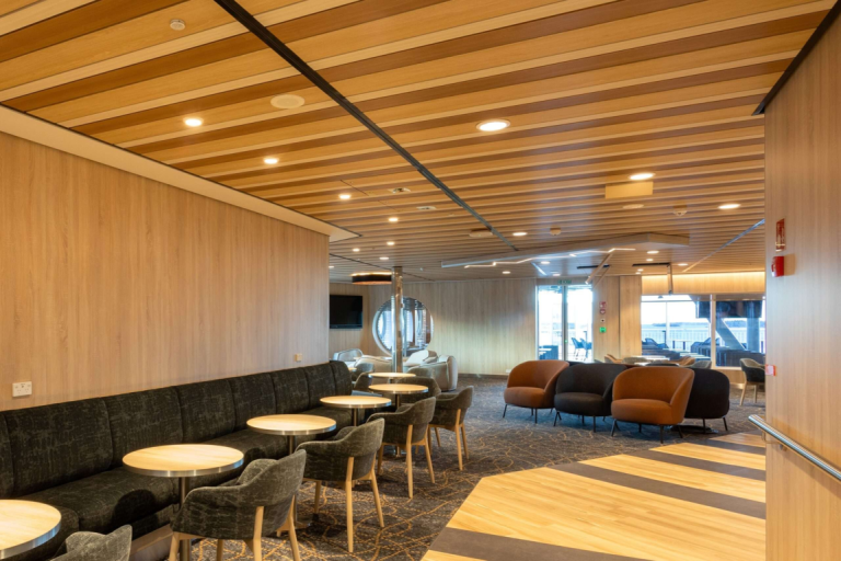 TT-Line_Spirit_of_Tasmania_Lounge_1_DAMPA_Interval_digitalprint_100dpi_3_2