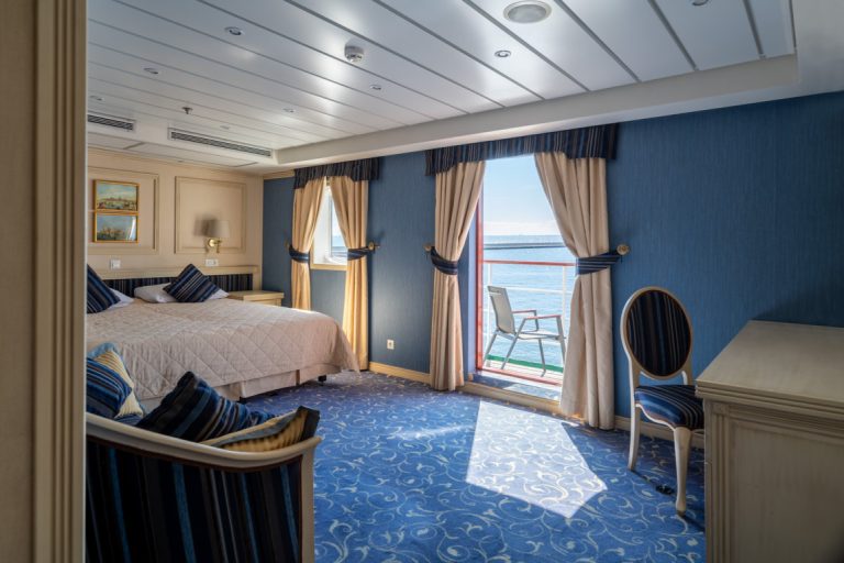 Serenissima_Cabin_704_August_24_Hurtigruten_Svalbard_Paulina_Hinz