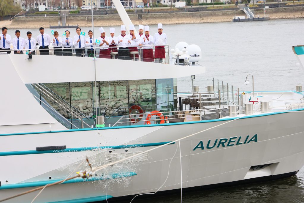 phoenix-reisen-taufe-der-ms-aurelia
