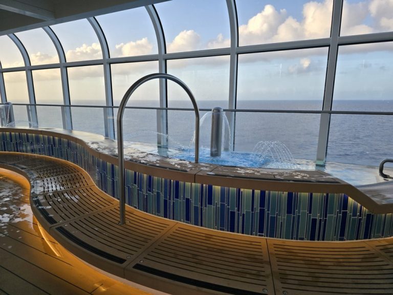 Jacuzzi on Deck 11