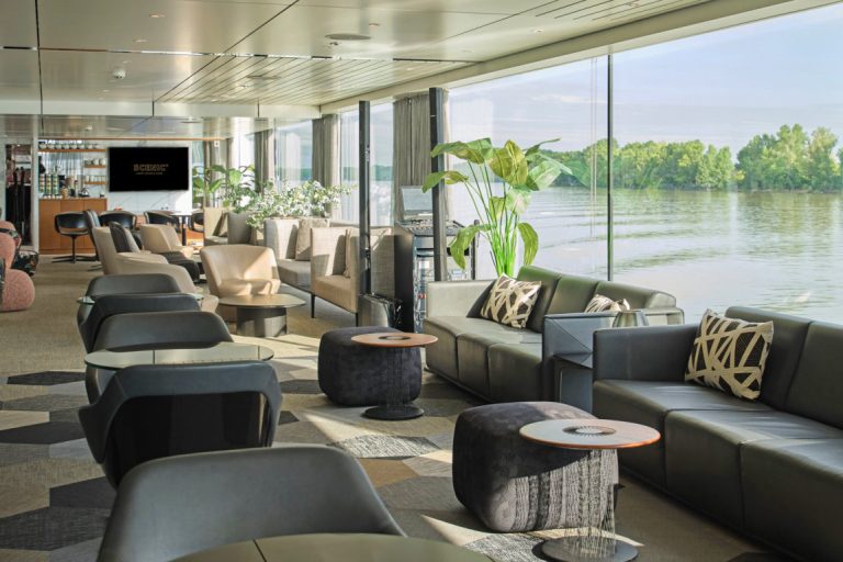 SCER_Scenic_Amber Lounge_Danube 2024_003