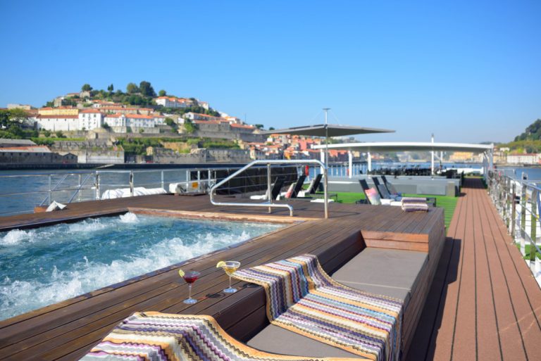 SCER_Scenic_Azure_Vitality_Pool_002