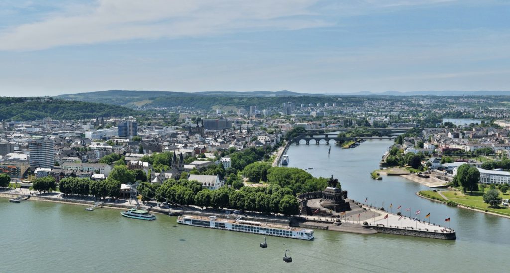 coblence-ou-le-rhin-rencontre-la-moselle