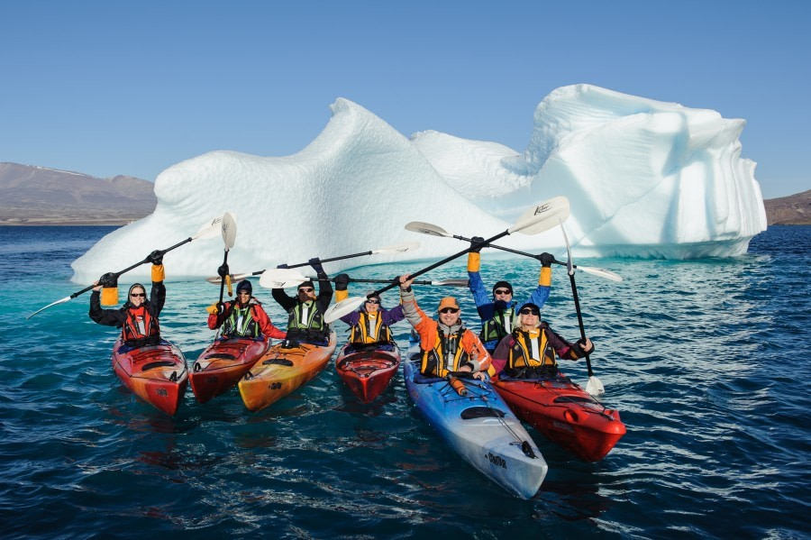 kayaking-among-the-ice-with-oceanwide