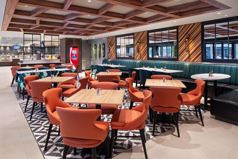 Utopia of the Seas_Park Cafe