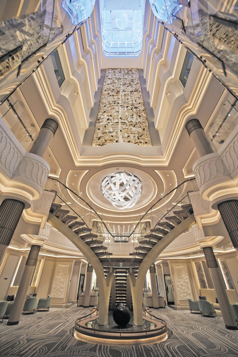 GRA_Atrium_Staircase_Elevator_0938