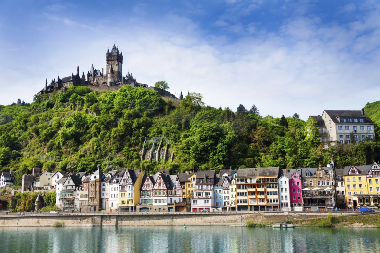 Reichsburg, Cochem - copyright shutterstock
