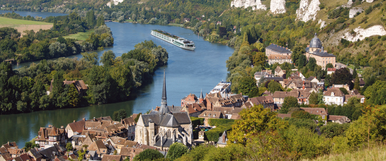 Scenic Ship sailing