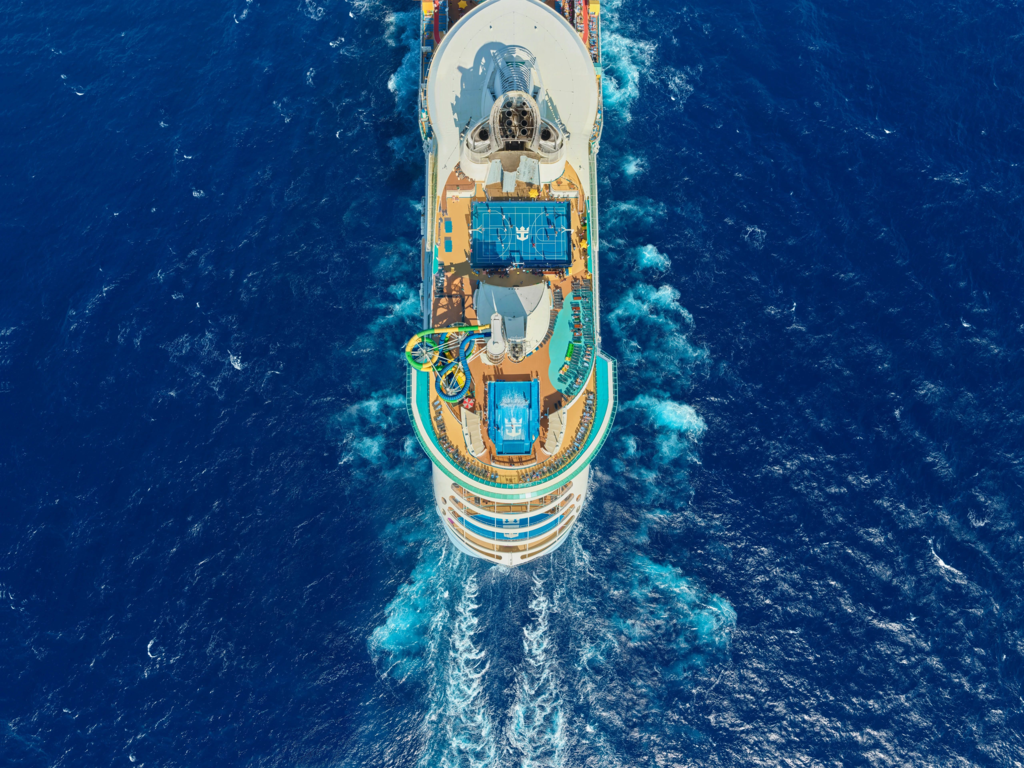 behind-the-scenes-of-cruise-ship-refitting