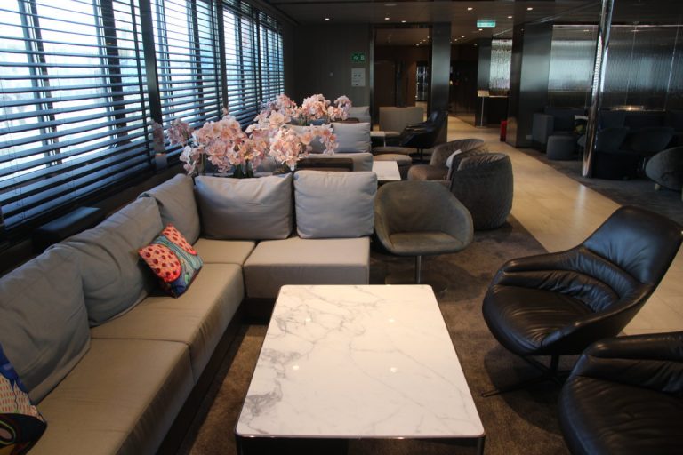 Amici Bar & Lounge_Emerald azzurra