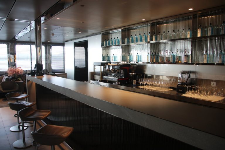 Amici Bar & Lounge_Emerald azzurra