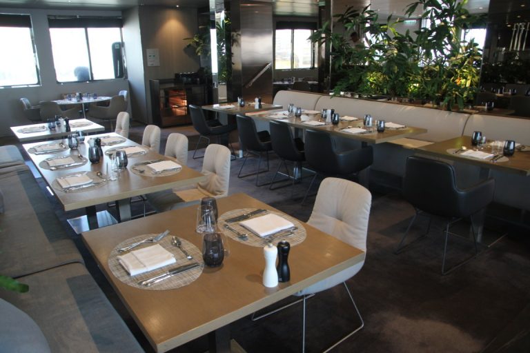 La Cucina Dining_Emerald Azzurra