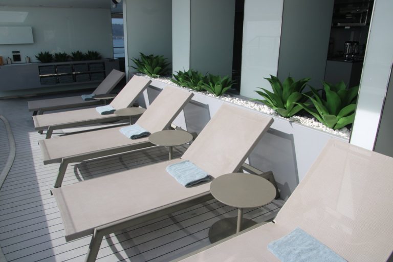 Sun Deck_Emerald Azzurra