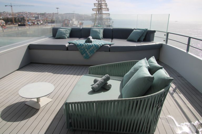 Sun Deck_Emerald Azzurra