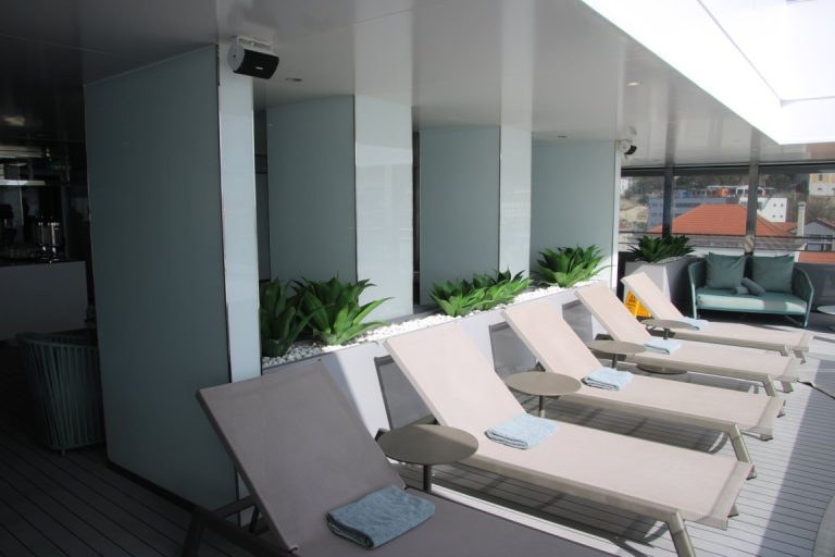 Sun Deck_Emerald Azzurra