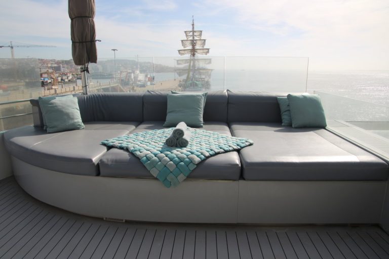 Sun Deck_Emerald Azzurra