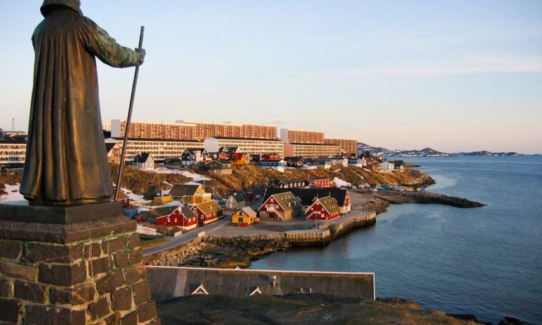 D11_Greenland_Nuuk_View_01_0