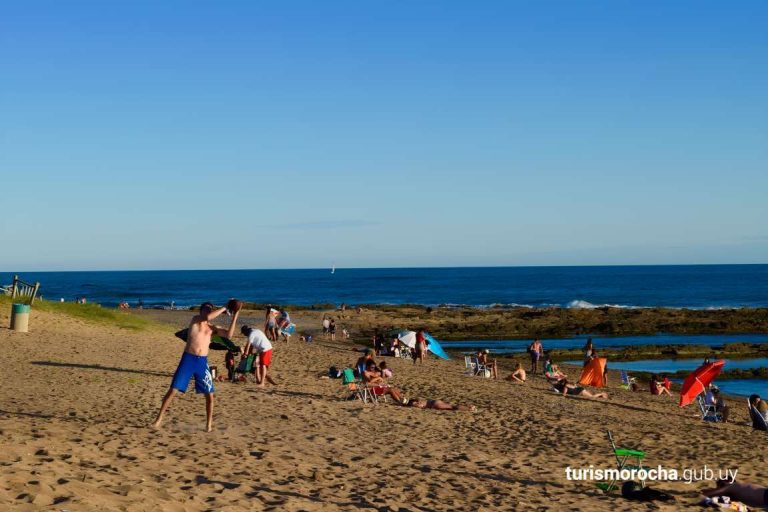 playa-el-cabito-turismorocha (1)