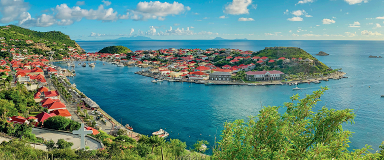 Discover the yachting islands of the Caribbean emerald (2)