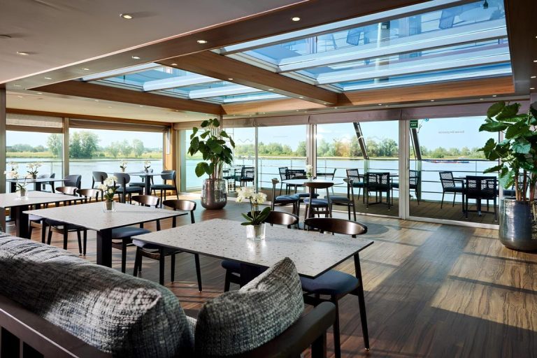 MS_SWISS_SPLENDOR_lounge_lido_c_Thurgau_Travel MS_SWISS_SPLENDOR_lounge_lido_c_Thurgau_Travel