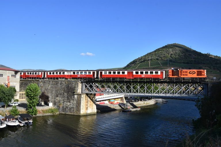Tourist train running along the banks of the Douro