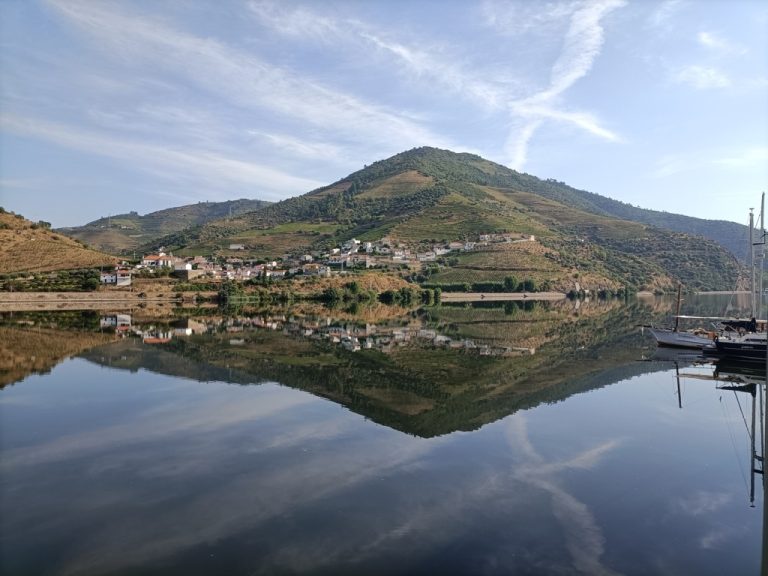 Douro landscapes â€“ between RÃ©gua and PinhÃ£o