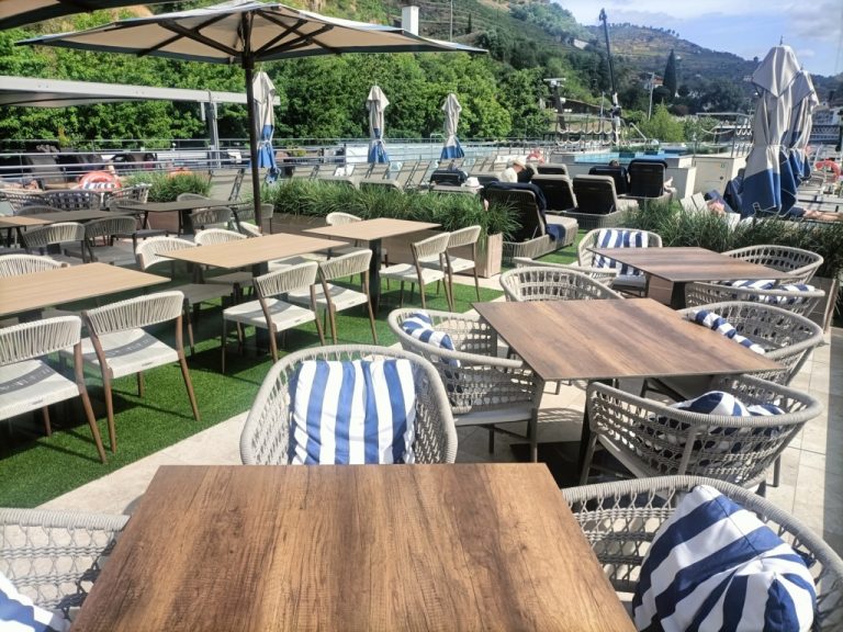 Riviera Rose - Outdoor Sun Deck (1)