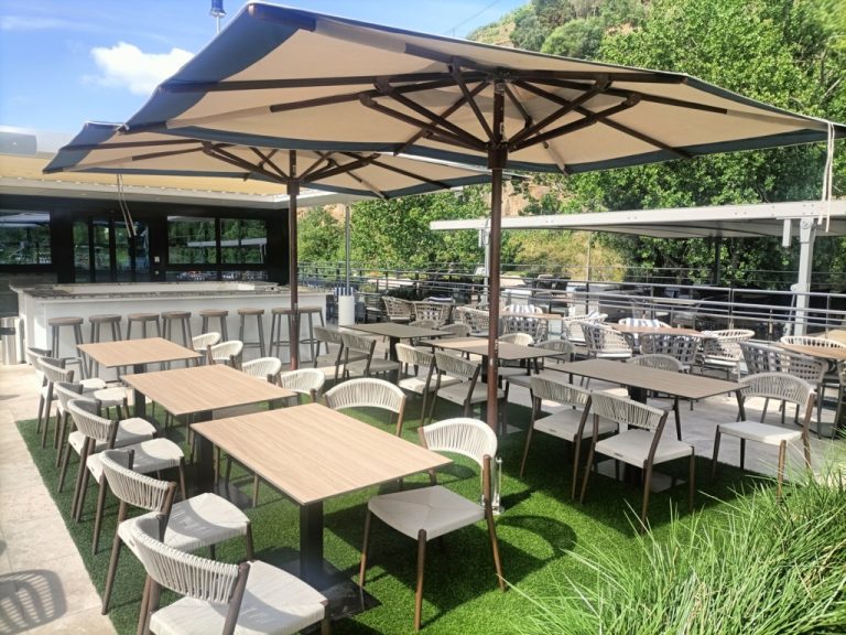 Riviera Rose - Outdoor Sun Deck (1)