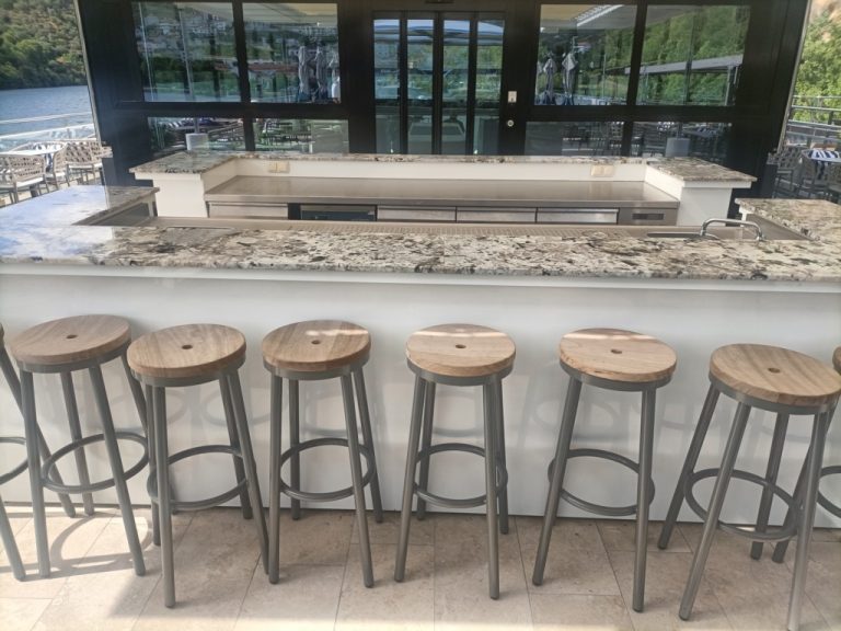Riviera Rose - Outdoor Sun Deck (1)