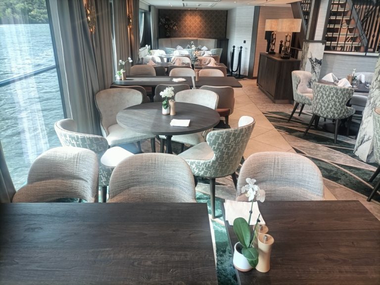 Riviera Rose - Restaurant