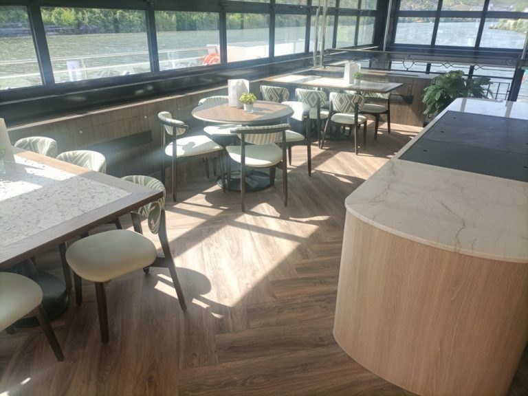 Riviera Rose - Rio Restaurant