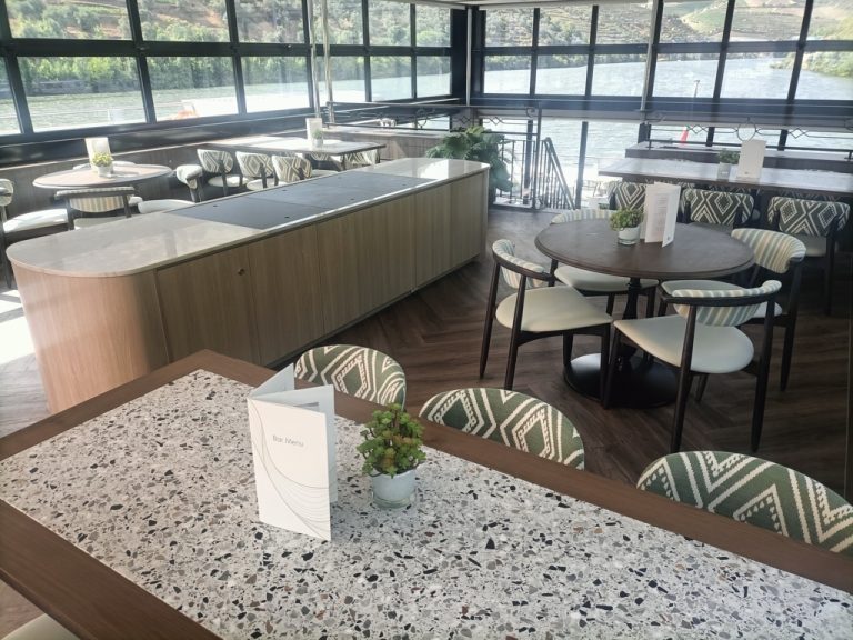Riviera Rose - Rio Restaurant