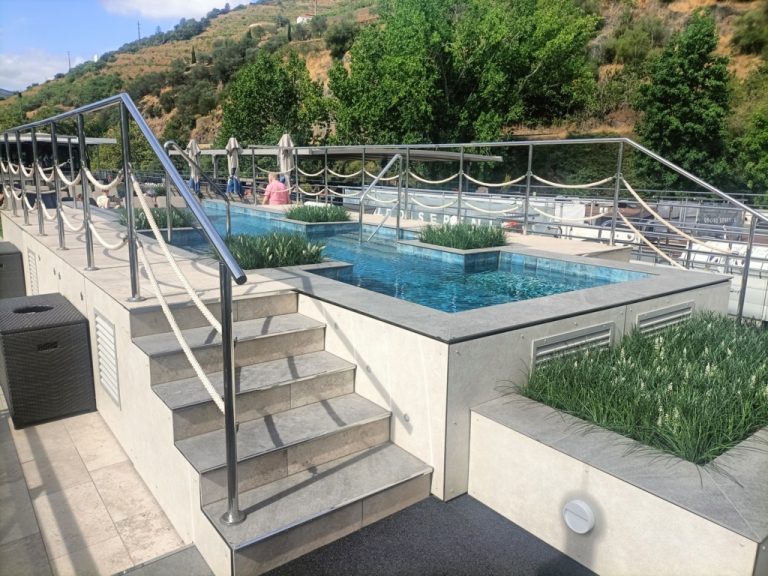 Riviera Rose Sun deck