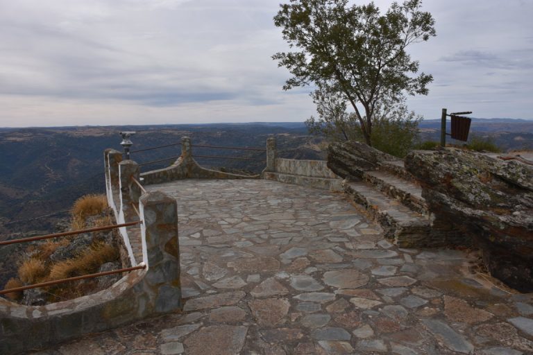 Miradouro Penedo Durao
