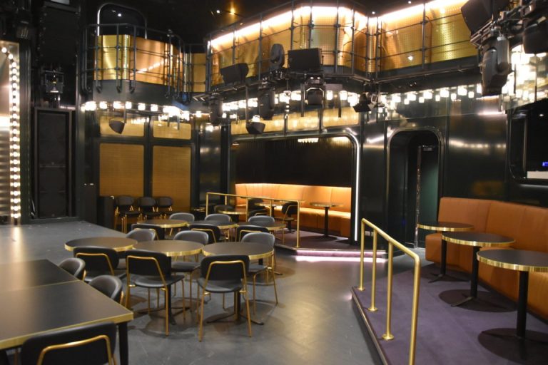 deck 06 - The Manor - Nightclub